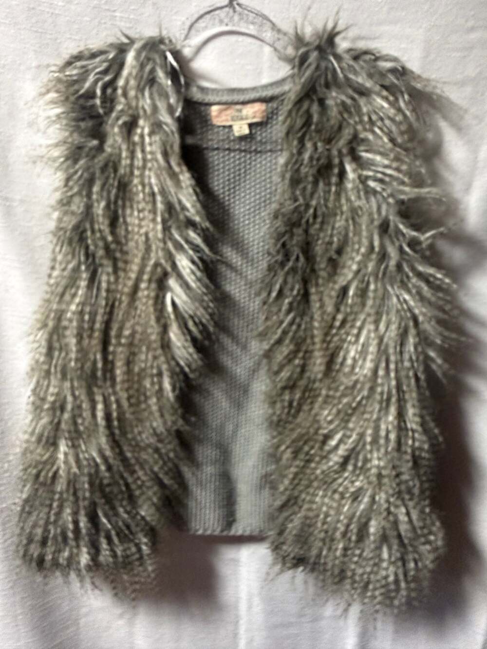 Pink Republic Women's Gray Faux Fur Front Knit Back Vest Size Medium